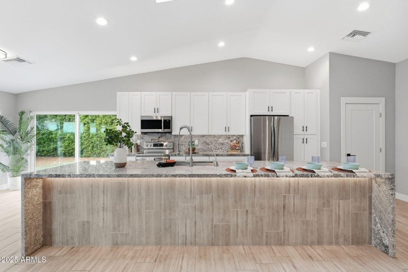 Under cabinet lighting