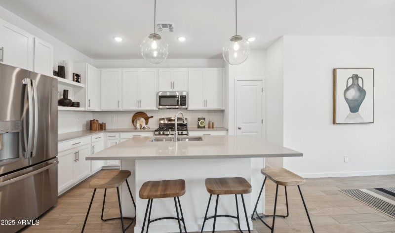 158620_Laveen Springs_Clyde_Kitchen_Loft