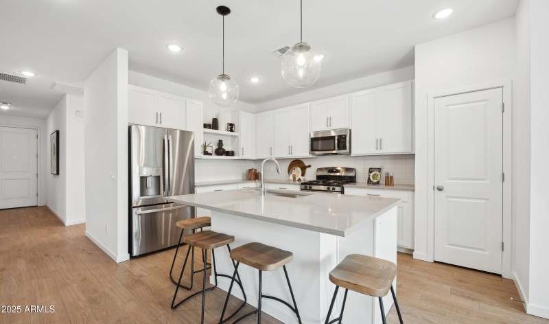 158621_Laveen Springs_Clyde_Kitchen_Loft