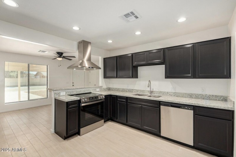 13 Kitchen Appliances