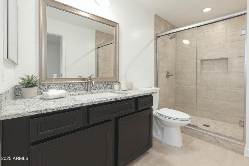 18 Staged Bathroom