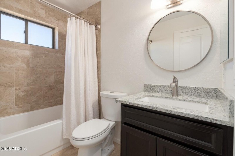 24 Staged Bathroom