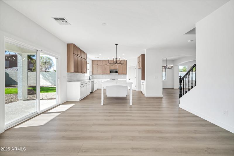 18527 W Caribbean Ln-6