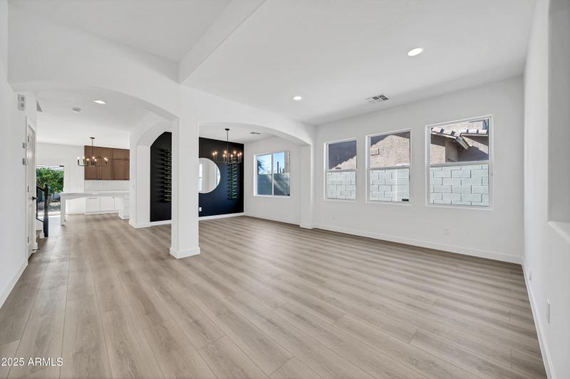 18527 W Caribbean Ln-14