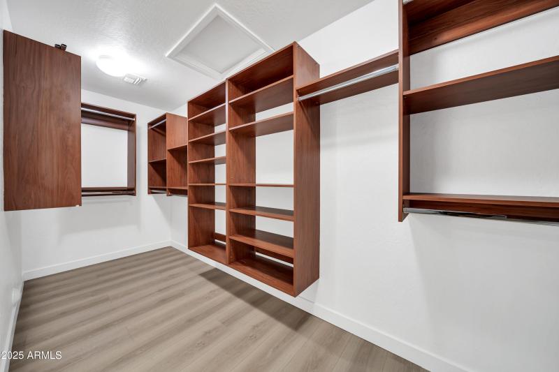 18527 W Caribbean Ln-26