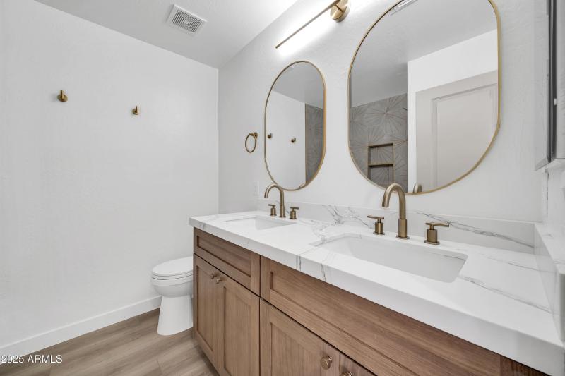 18527 W Caribbean Ln-30