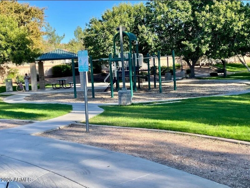 Screenshot_20251201_172852_Messages