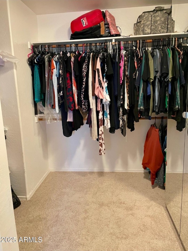 Screenshot_20251201_172825_Messages