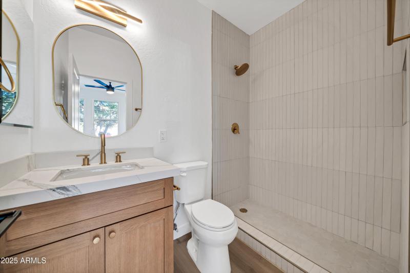 18527 W Caribbean Ln-33