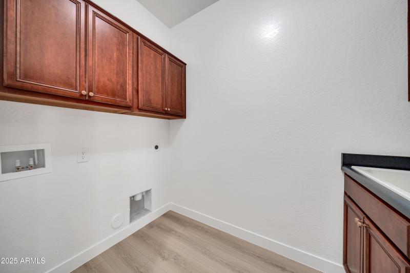 18527 W Caribbean Ln-47