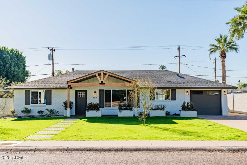 1-web-or-mls-DSC07232-HDR_3615 E Clarend