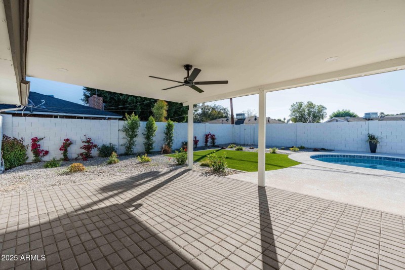 40-web-or-mls-DSC07196-HDR_3615 E Claren