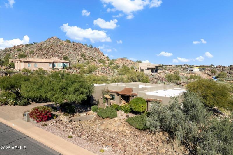 Private Hillside Retreat