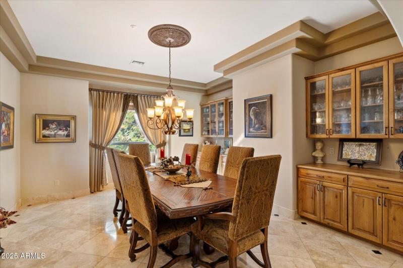 Elegant Dining for Entertainin