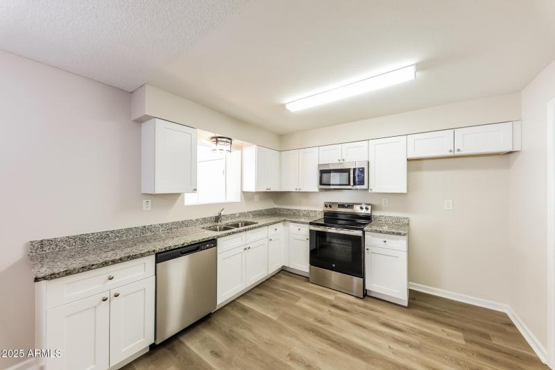 009-photo-kitchen-14991160