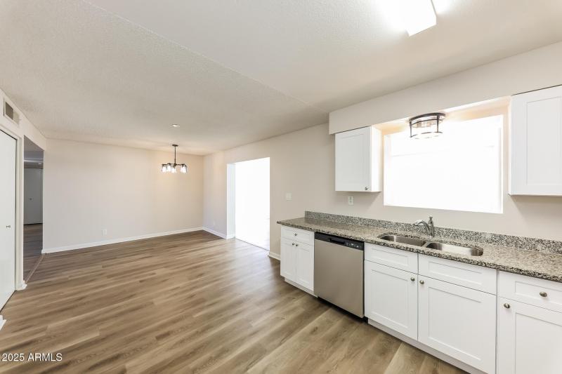 011-photo-kitchen-14991162