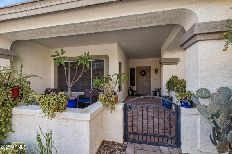 4-web-or-mls-28826-n-45th-st