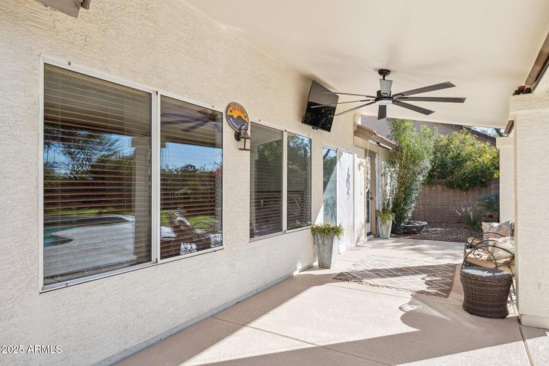 5-web-or-mls-28826-n-45th-st