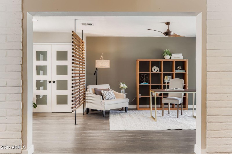 202 N Florence Ave - Web Quality - 010 -