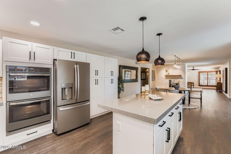 202 N Florence Ave - Web Quality - 017 -