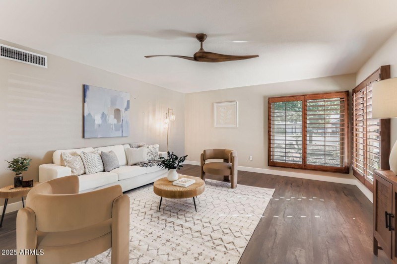 202 N Florence Ave - Web Quality - 020 -