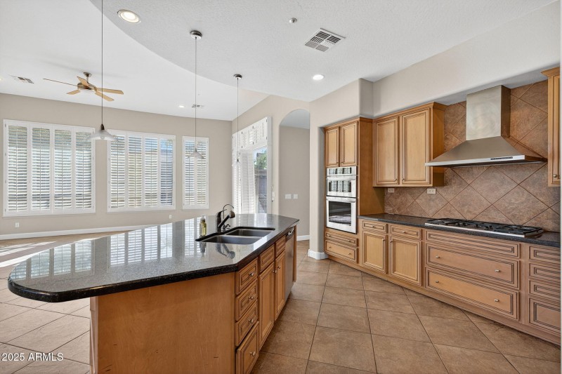 11-web-or-mls-DSC06571