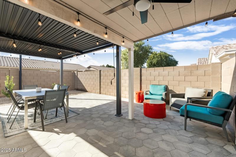 14011 W Port Royale Ln Surprise - 345