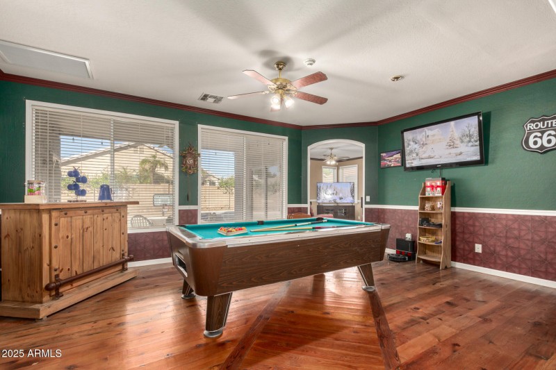 game-room-pool-table-2-9628-Lindner