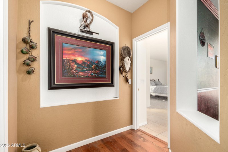 hallway-9628-Lindner