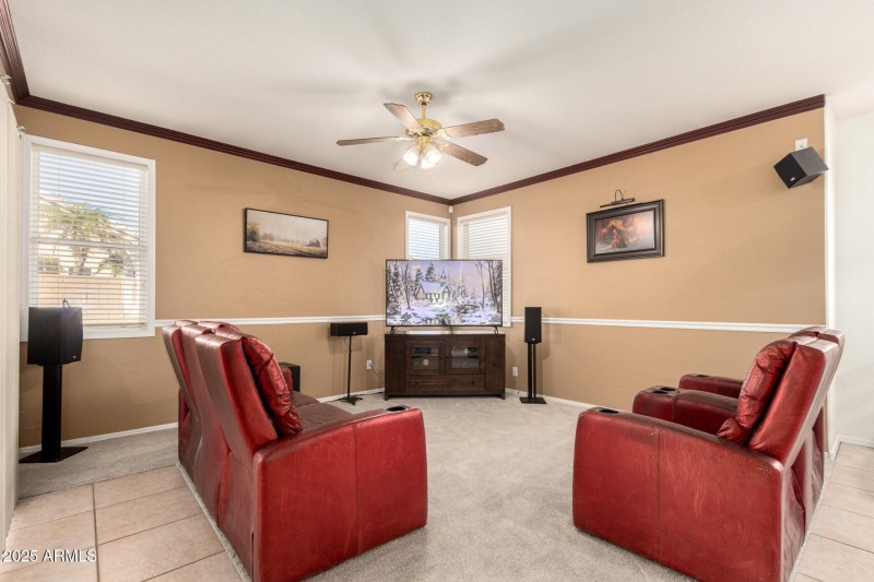 living-room-9628-Lindner