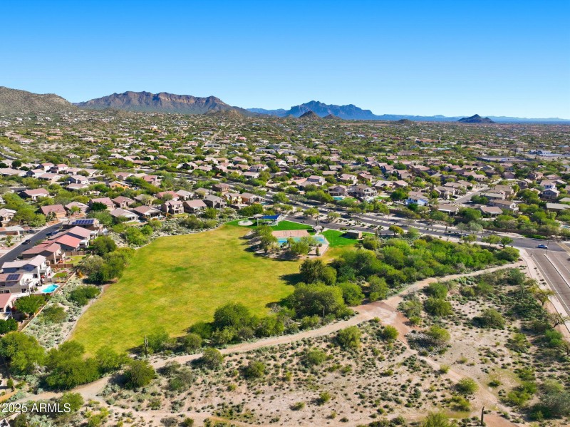 Walking trails & parks throughout