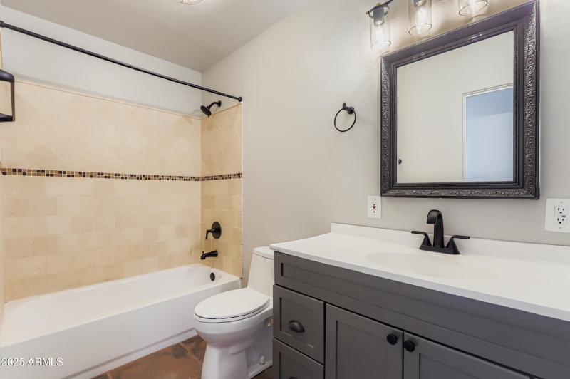 2548 E Turney Ave - Print Quality - 030