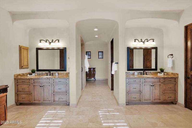 Luxurious Primary Bath