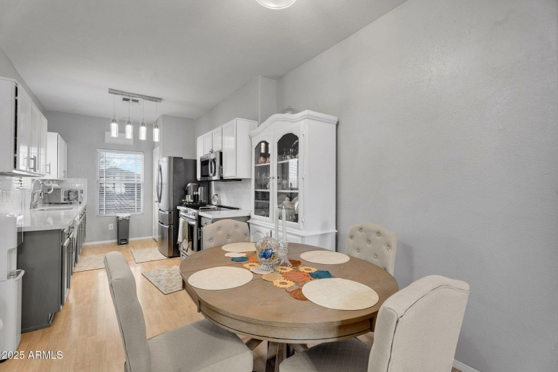 12-web-or-mls-13122 W Calavar Rd-12