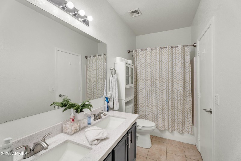 17-web-or-mls-13122 W Calavar Rd-18