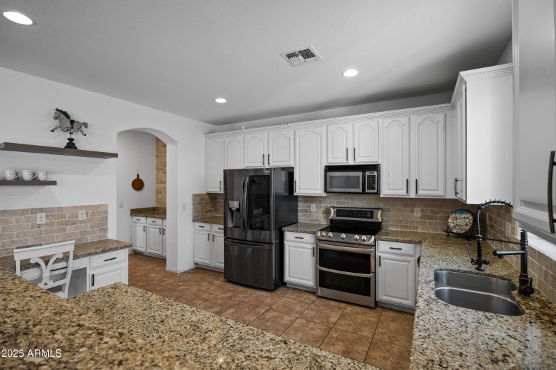 5946 S Shelby Way-21