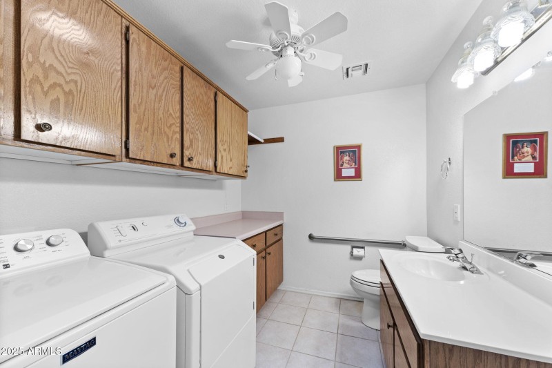 11241 E Medina Ave iinside laundry and p