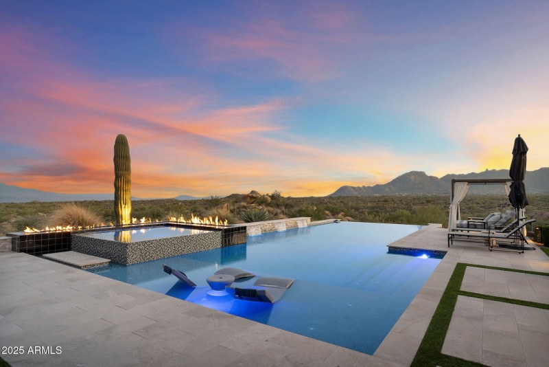 Incredible heated pool & spa