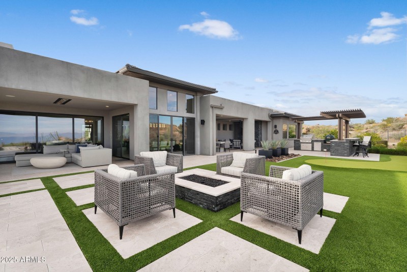 Resort-like backyard!