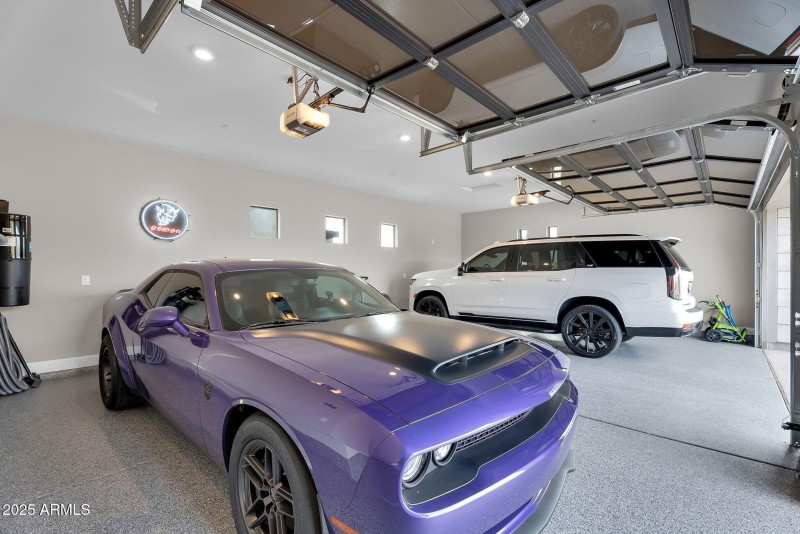 Epoxy floors in garage