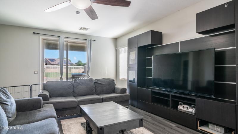 23614 W Chicksaw St-15