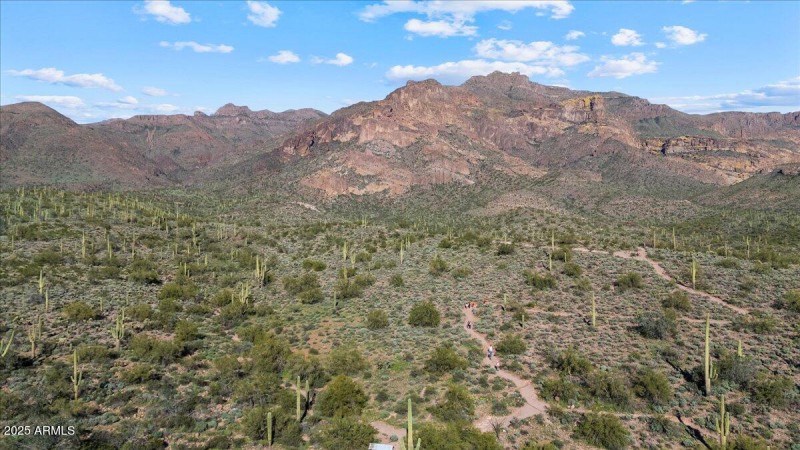 21-DJI_20251201142409_0696_D