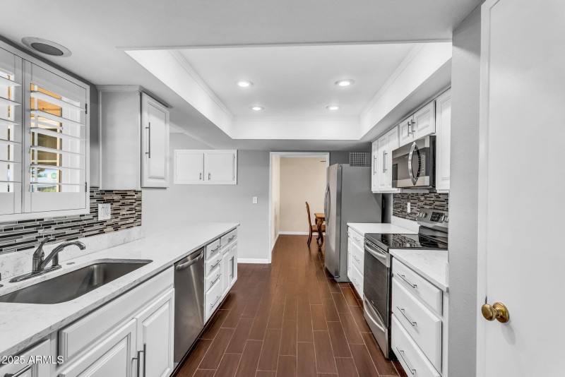 17-web-or-mls-Emberwood-17