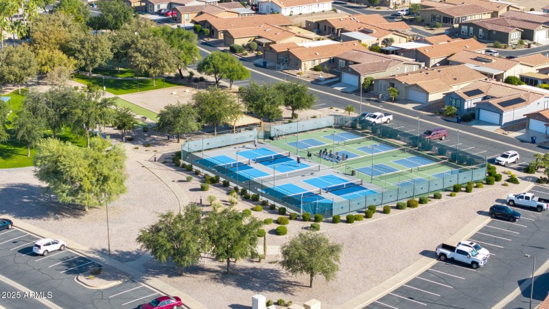 Tennis/Pickleball Courts