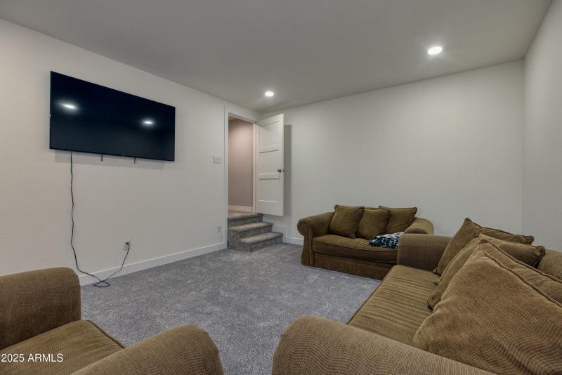 028_photo_28_799_cobble_lane_taylor_lind