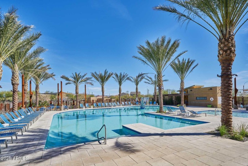 EastMark-Community Pool2