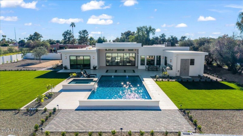 009-DJI_20251128143215_0013_D