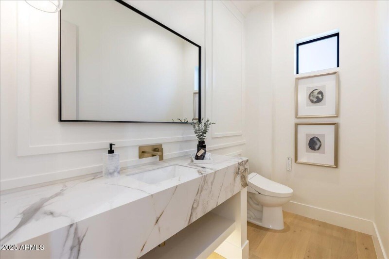 Powder room