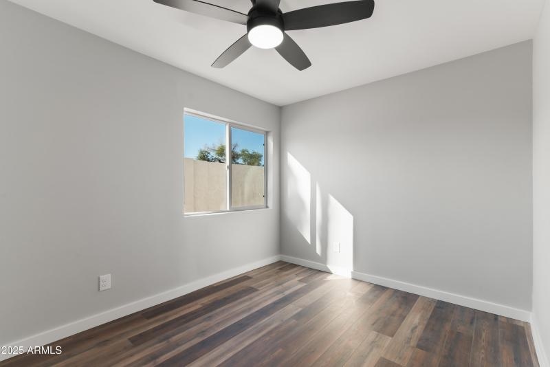 27_3023 w sahuaro dr-27