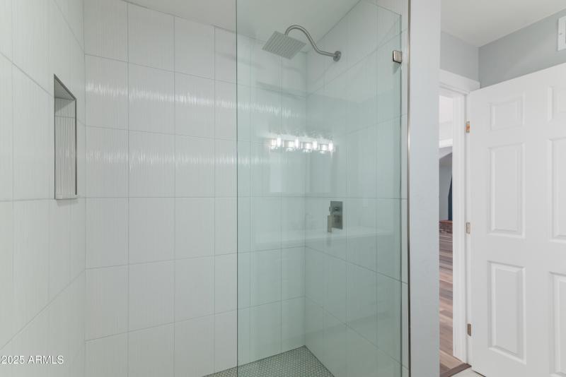 22_3023 w sahuaro dr-22